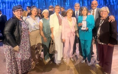ÁMATE RECIBE LA MEDALLA DE ORO DE CANARIAS 2026: Veinte años transformando el miedo en esperanza.